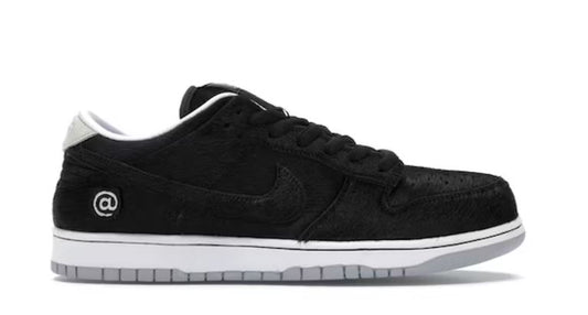 Nike SB Dunk Medicom Toy