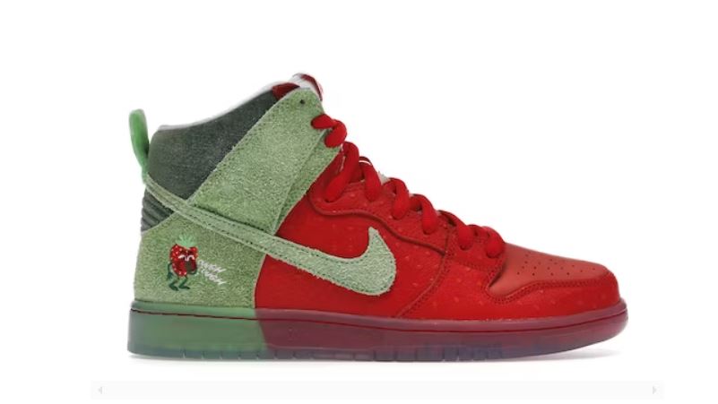 Nike SB Dunk Strawberry Cough