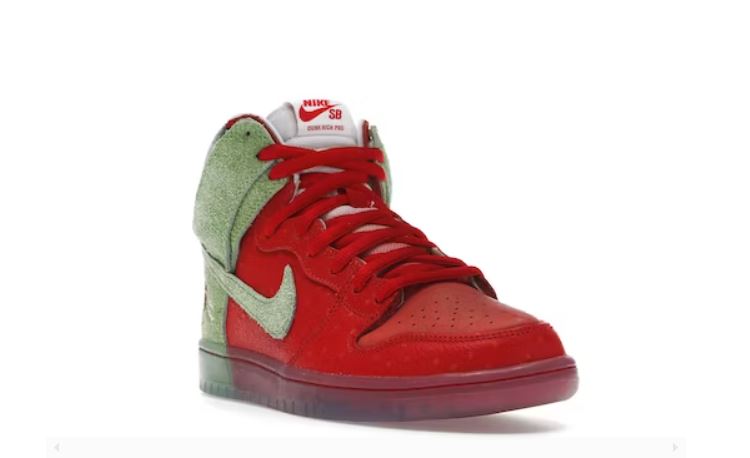 Nike SB Dunk Strawberry Cough