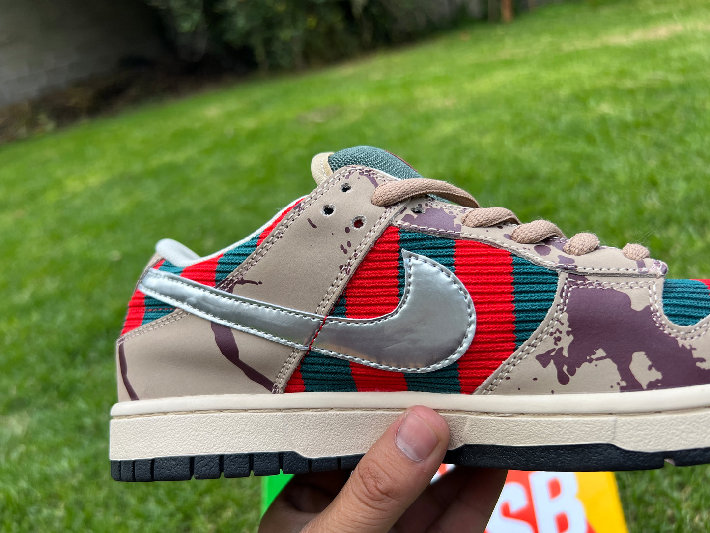 Nike SB Dunk Low Freddy Krueger