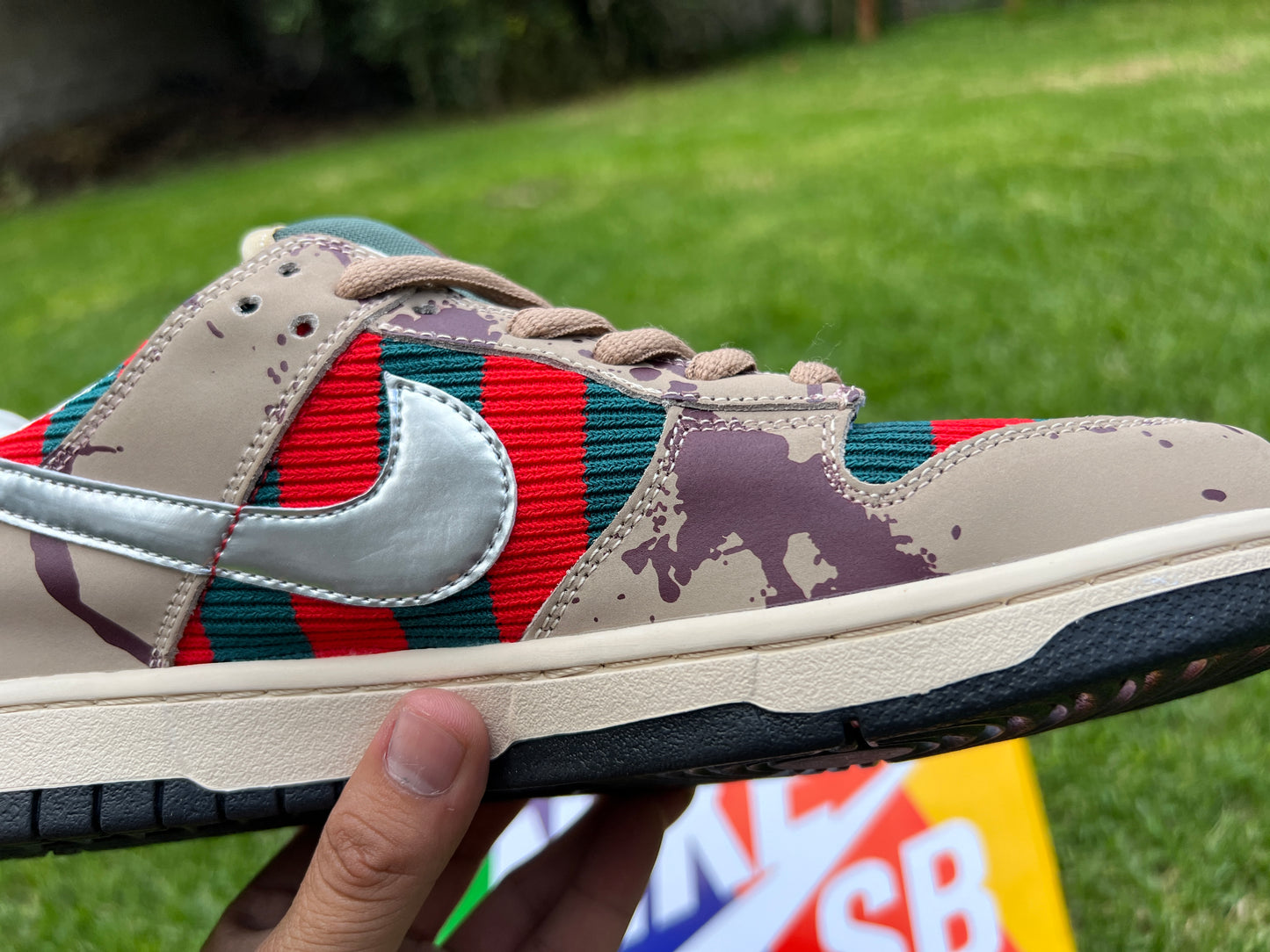 Nike SB Dunk Low Freddy Krueger