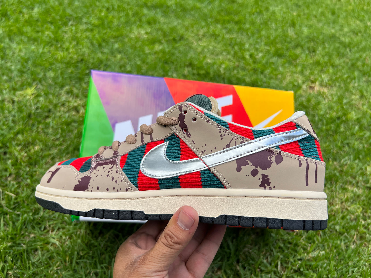 Nike SB Dunk Low Freddy Krueger