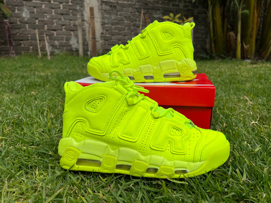 Nike Uptempo verde