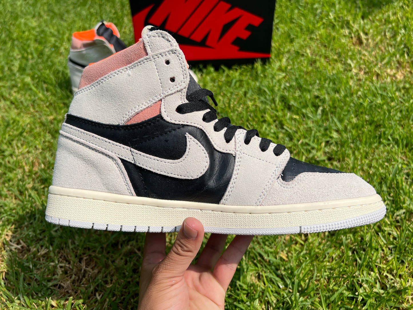 Jordan Retro 1 High Neutral Grey Hyper Crimson