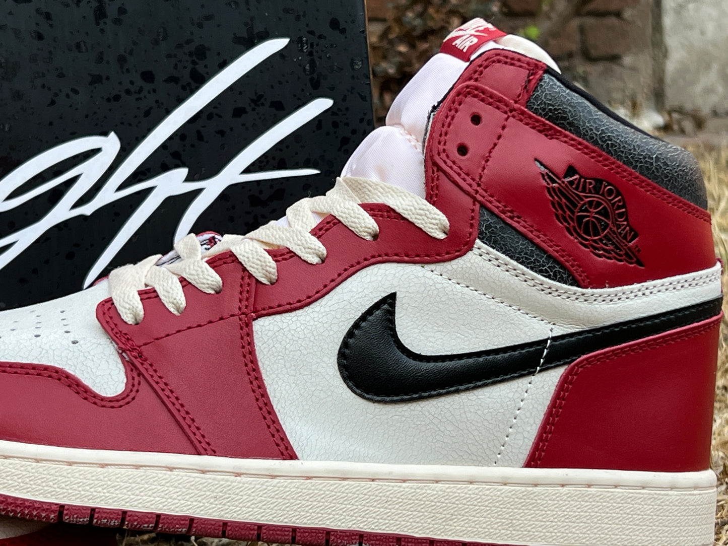 Jordan Retro 1 High Chicago Lost and Found