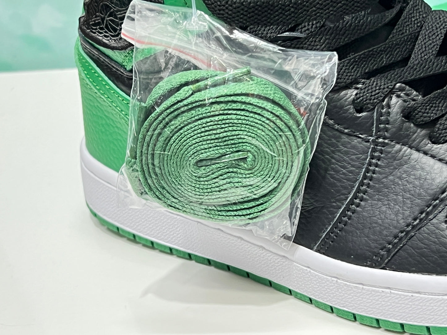 AIRJordan Rtero 1 High Green  (G5)