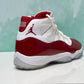 Jordan Retro 11 blanco con rojo