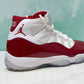 Jordan Retro 11 blanco con rojo