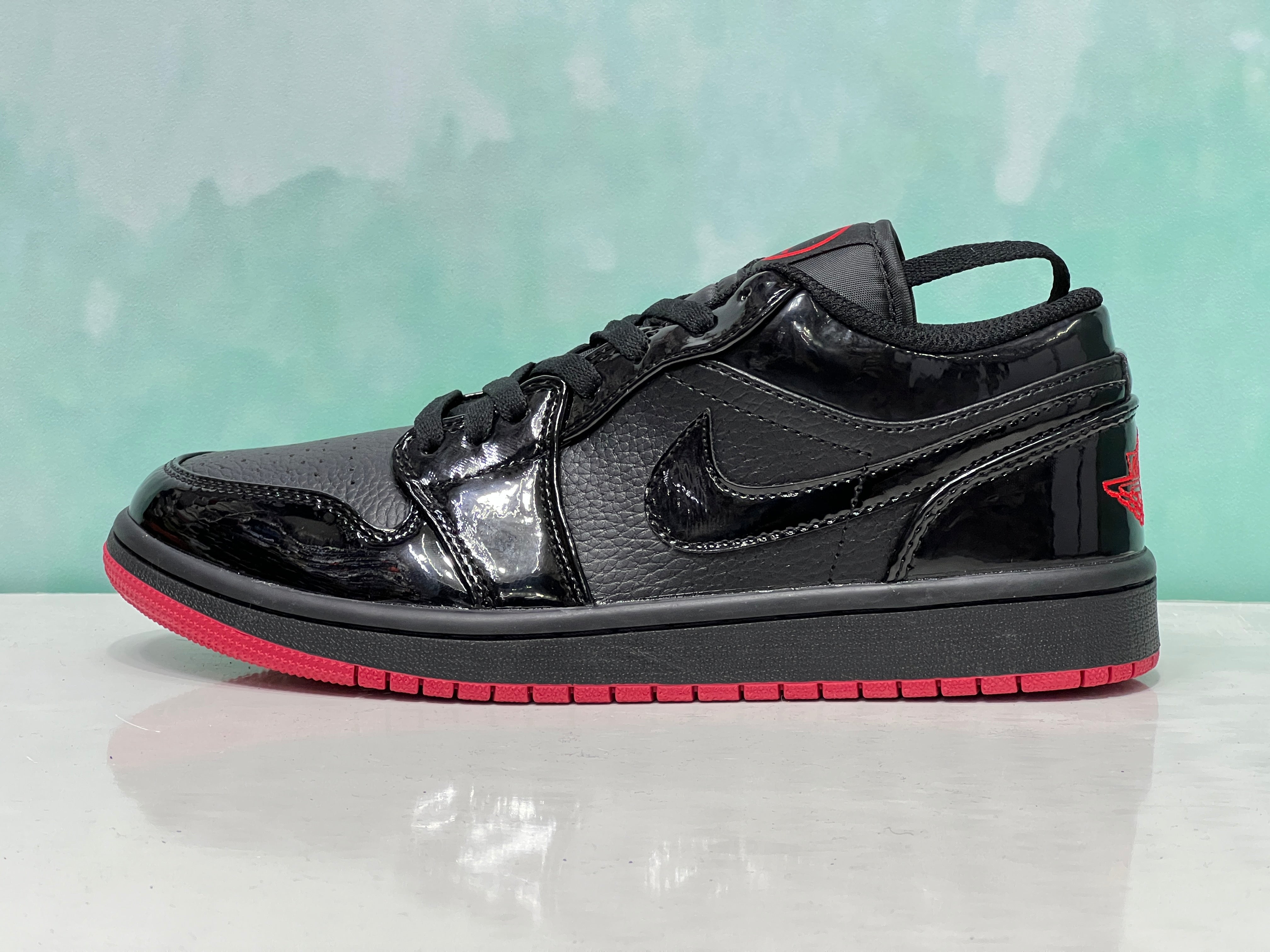 Jordan retro 1 low negro rojo zapatitoverde