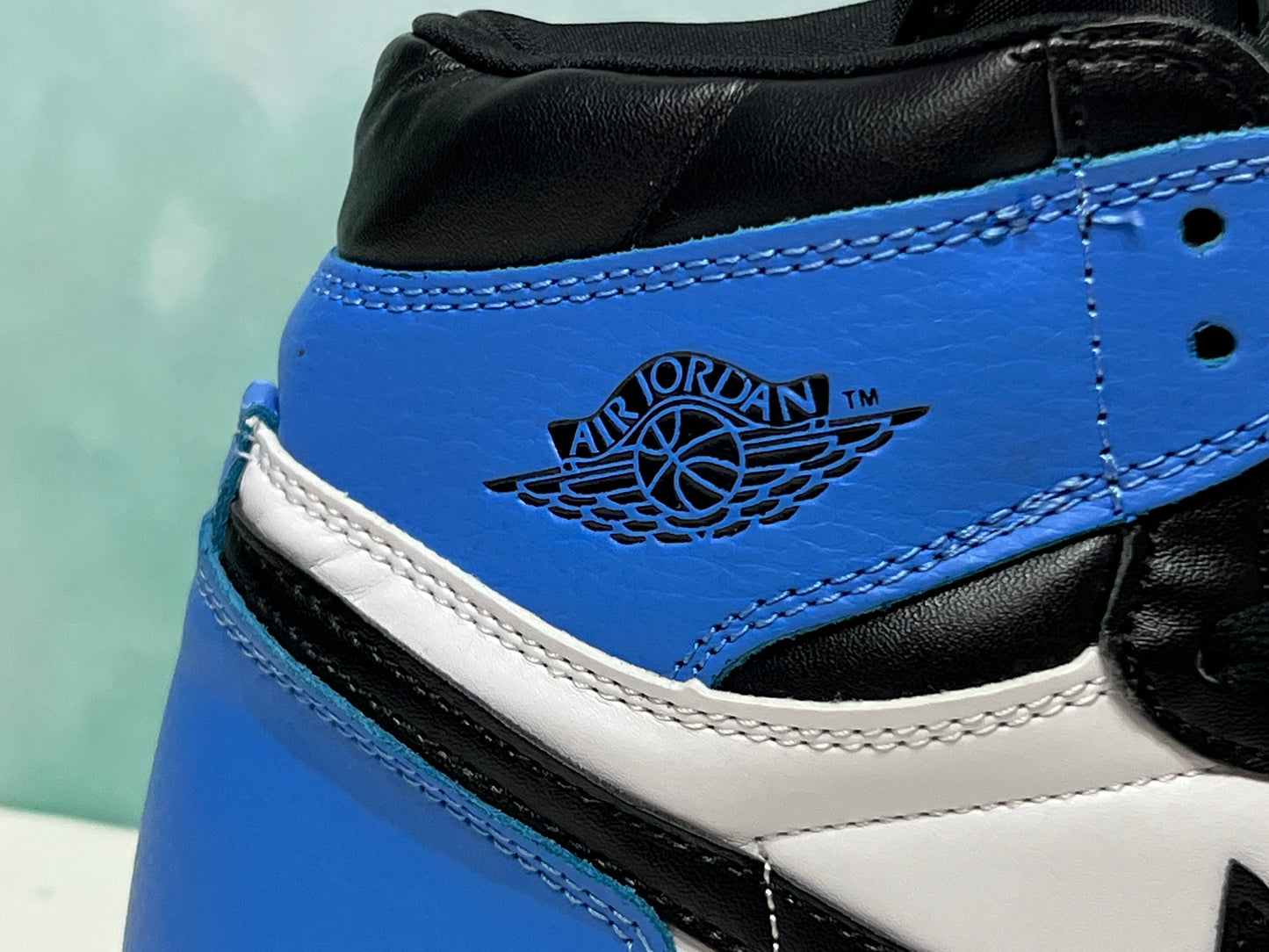 Jordan 1 University blue