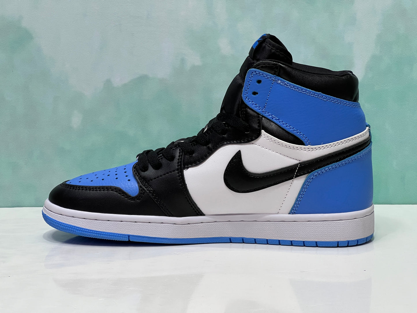 Jordan 1 University blue