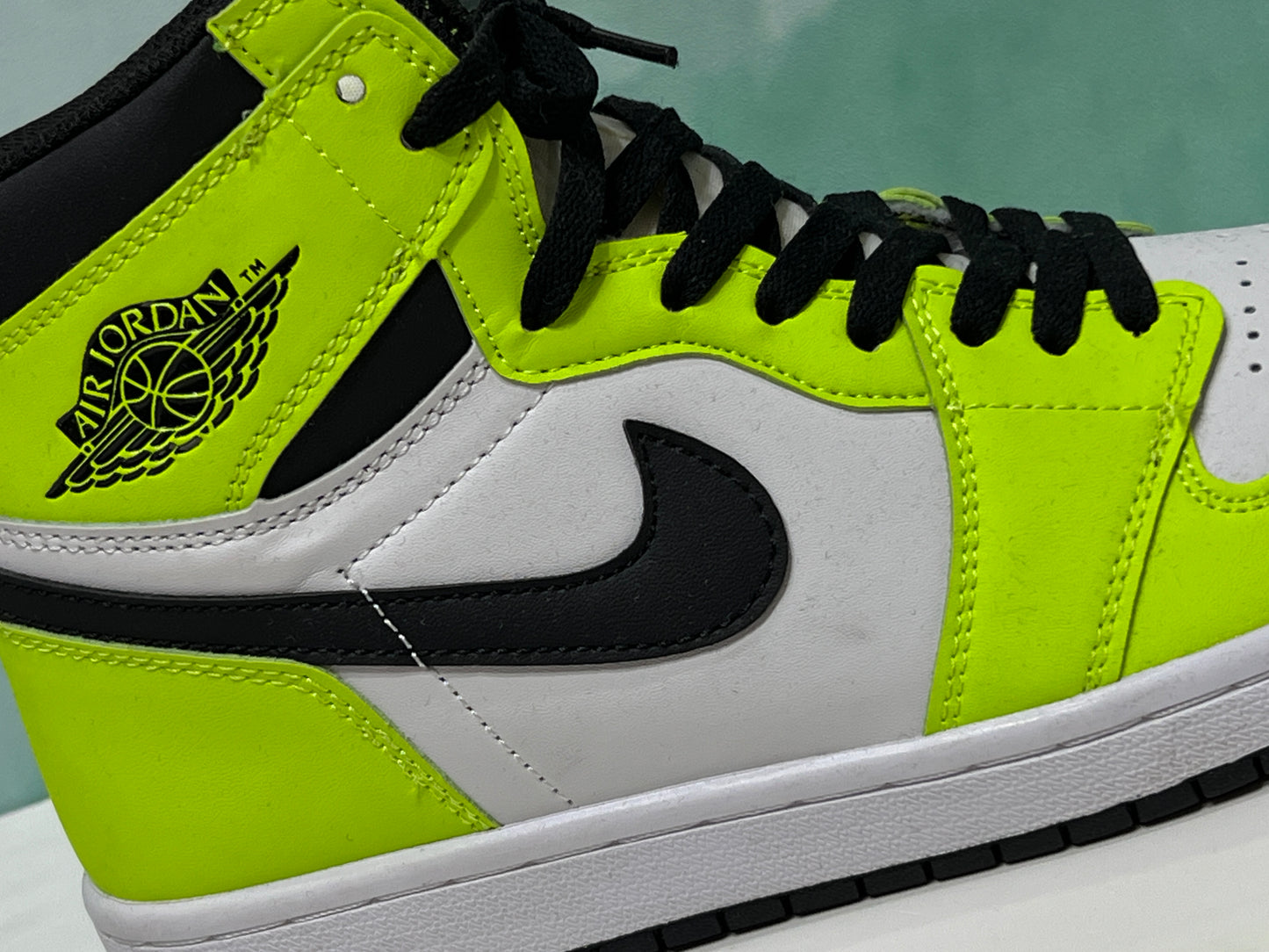 Jordan 1 VOLT