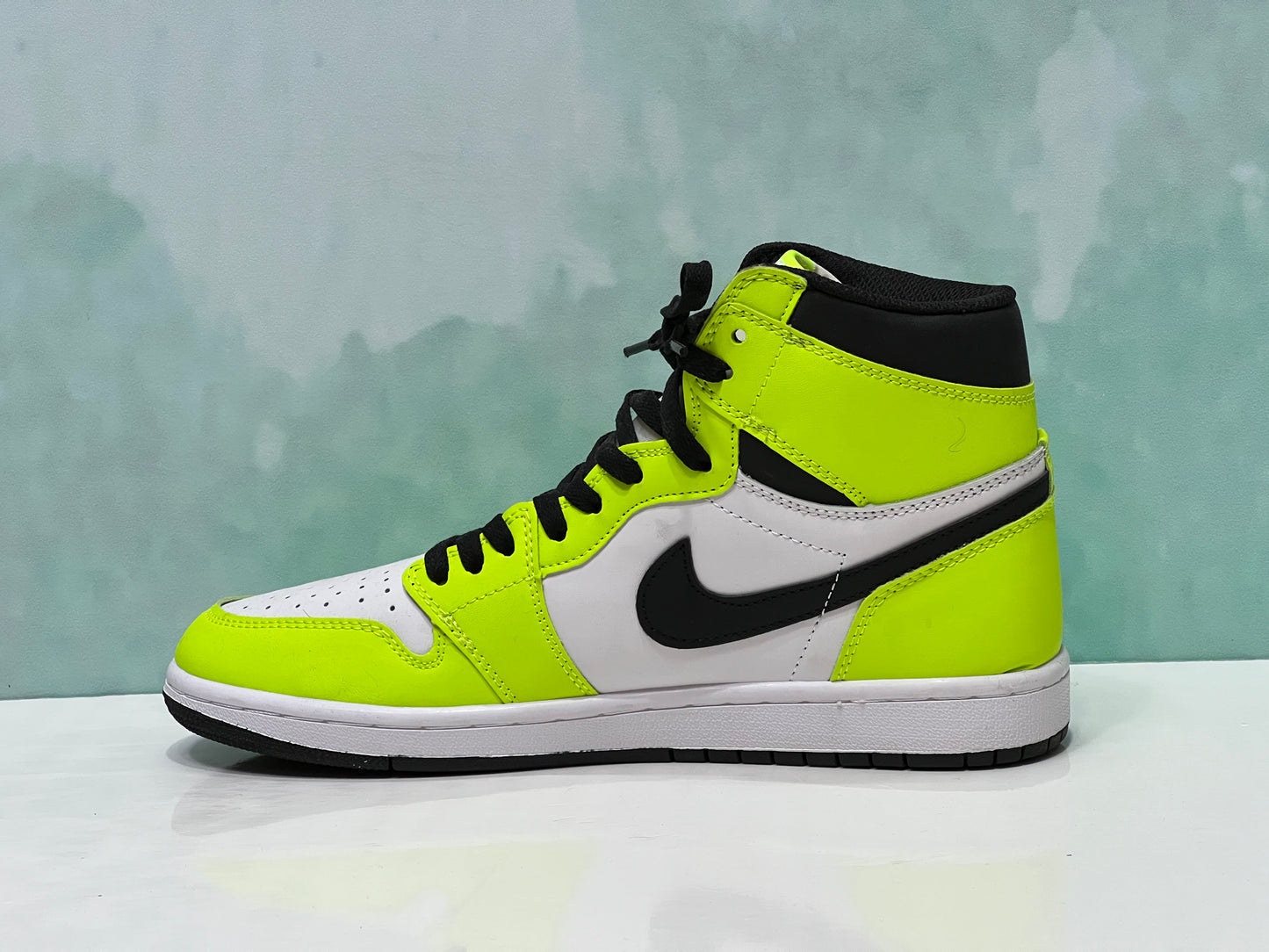 Jordan 1 VOLT