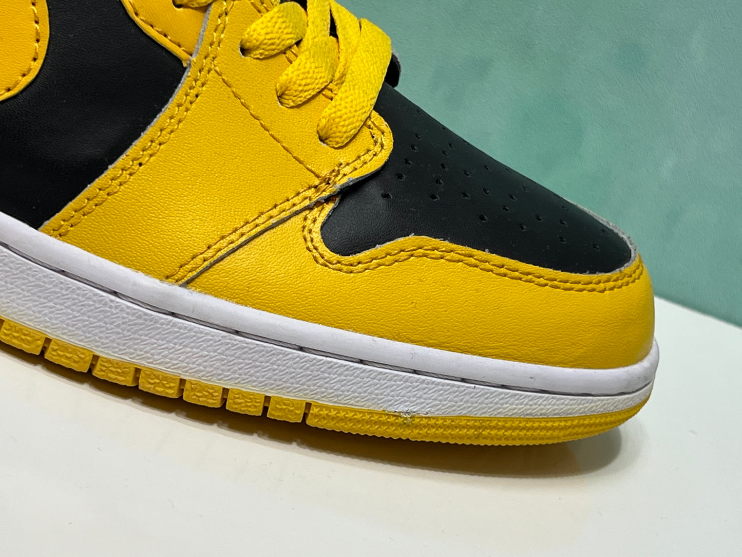 Jordan 1 Amarillo