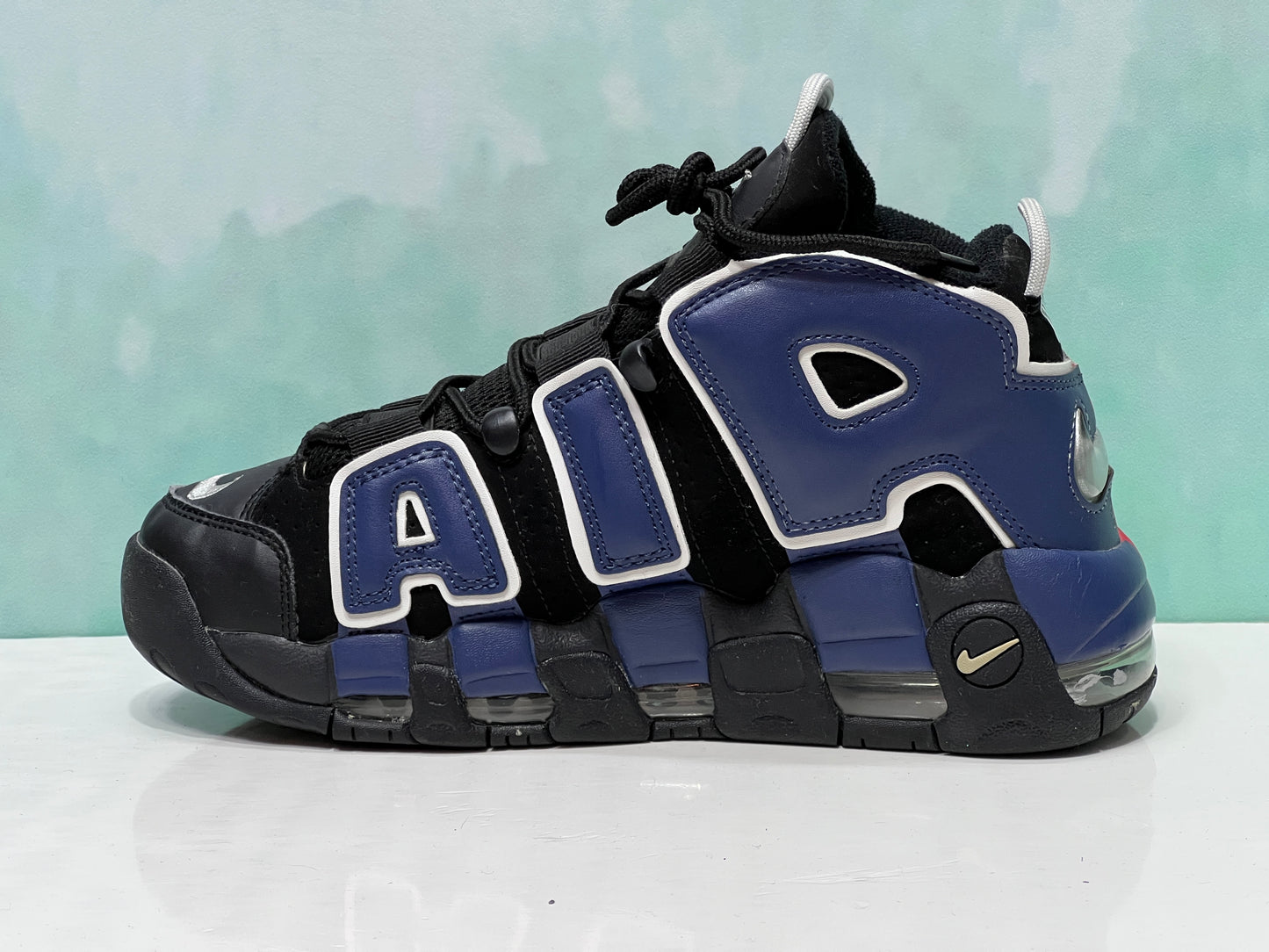 Nike Air More Uptempo biton