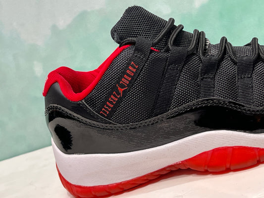 Jordan Retro 11 bred low