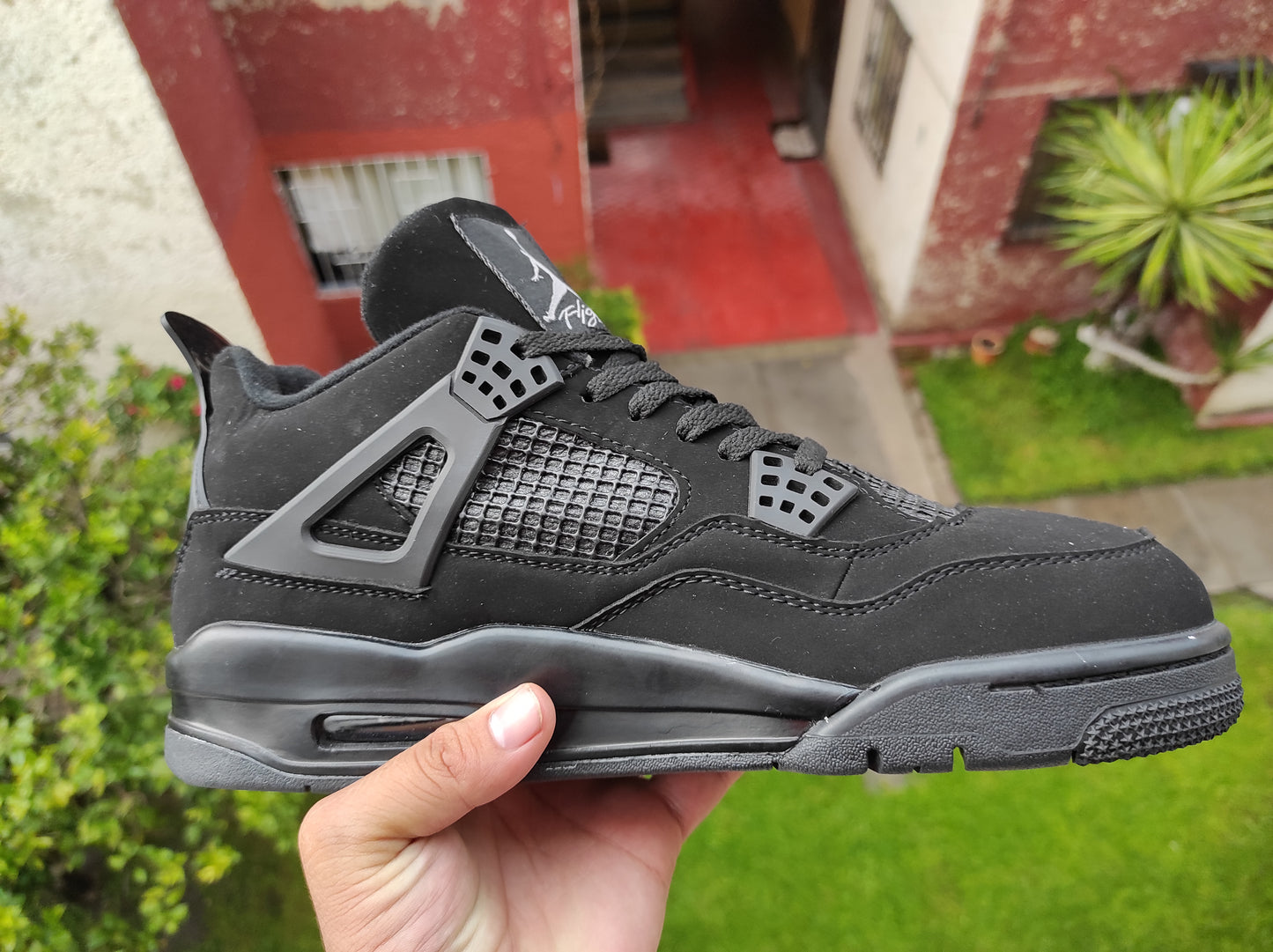 Retro 4 black cat