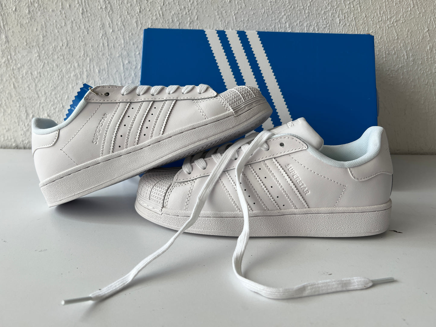 Adidas superstar blancos